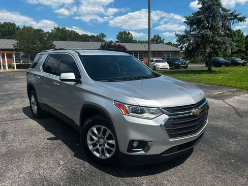 Used 2018 Chevrolet Traverse LT FWD image 3