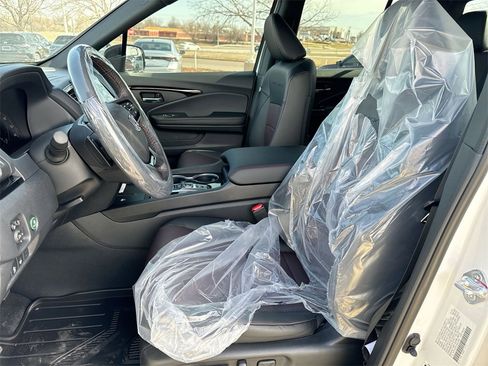 New 2026 Honda Ridgeline Black Edition image 11