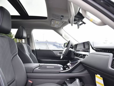 Used 2026 INFINITI QX80 Luxe w/ Cargo Package RWD image 33