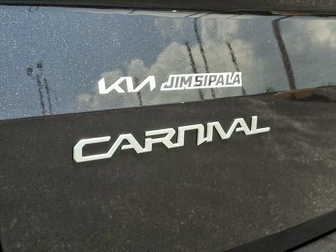 Certified 2024 Kia Carnival SX Prestige FWD image 31