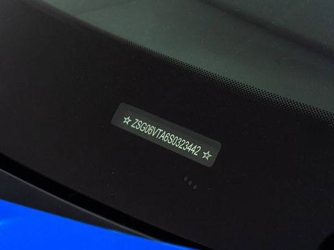 Certified 2025 Ferrari Purosangue Base image 39