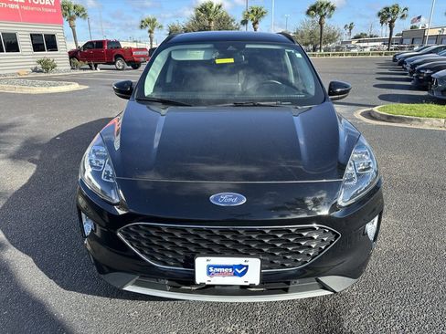 Used 2022 Ford Escape Titanium w/ Class II Trailer Tow Package image 9