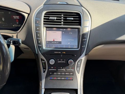 Used 2019 Lincoln Nautilus Reserve w/ Ultimate Package AWD/4WD image 12