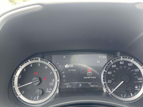 Used 2023 Toyota Highlander XLE image 23