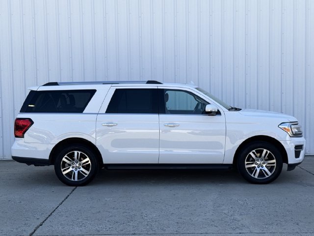Used 2024 Ford Expedition Max Limited RWD image 3