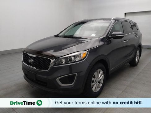 Used 2017 Kia Sorento LX w/ LX Convenience Package image 1