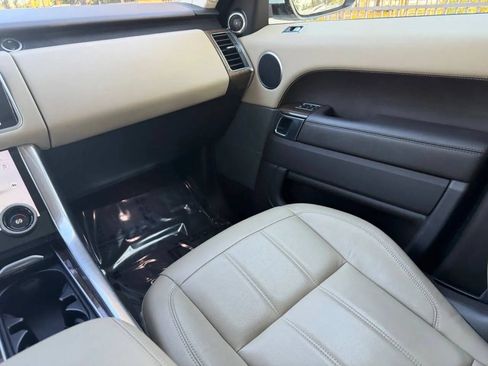 Used 2018 Land Rover Range Rover Sport SE AWD/4WD image 13