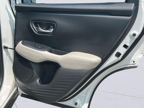 Used 2025 Honda HR-V LX image 22