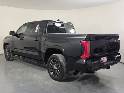 Used 2023 Toyota Tundra Platinum AWD/4WD image 4