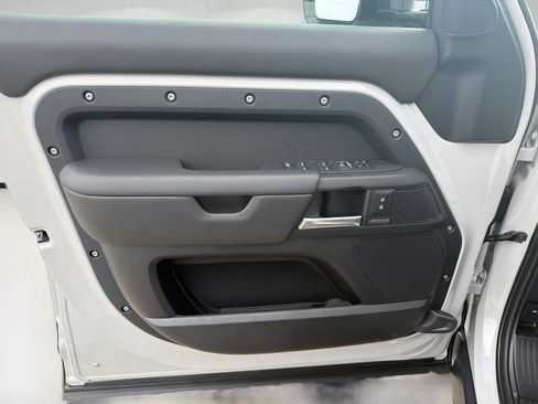 New 2026 Land Rover Defender 110 X-Dynamic SE AWD/4WD image 21