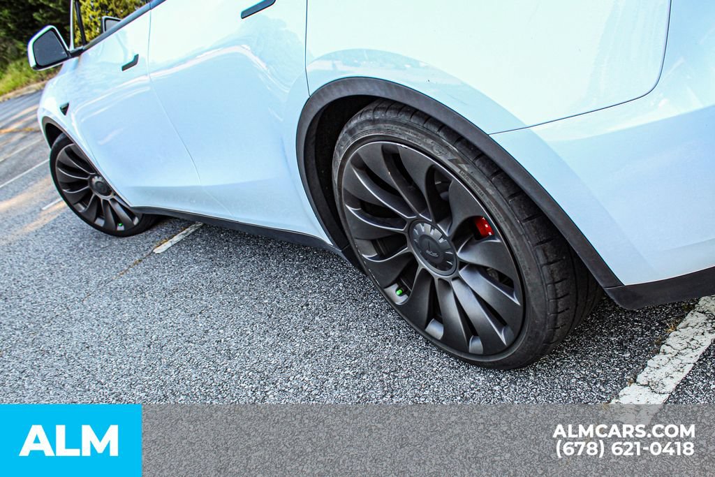 Used 2023 Tesla Model Y Performance AWD/4WD image 14