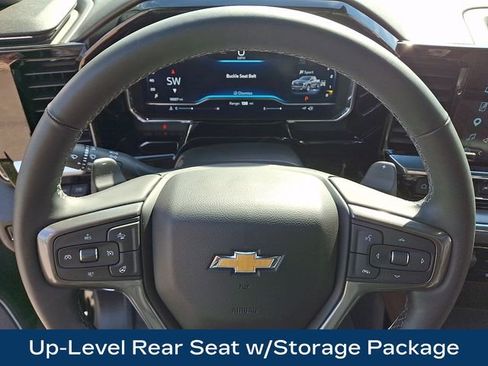 Used 2025 Chevrolet Silverado 1500 High Country w/ Technology Package AWD/4WD image 4