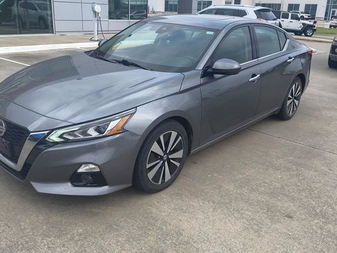 Used 2020 Nissan Altima 2.5 SL FWD image 3