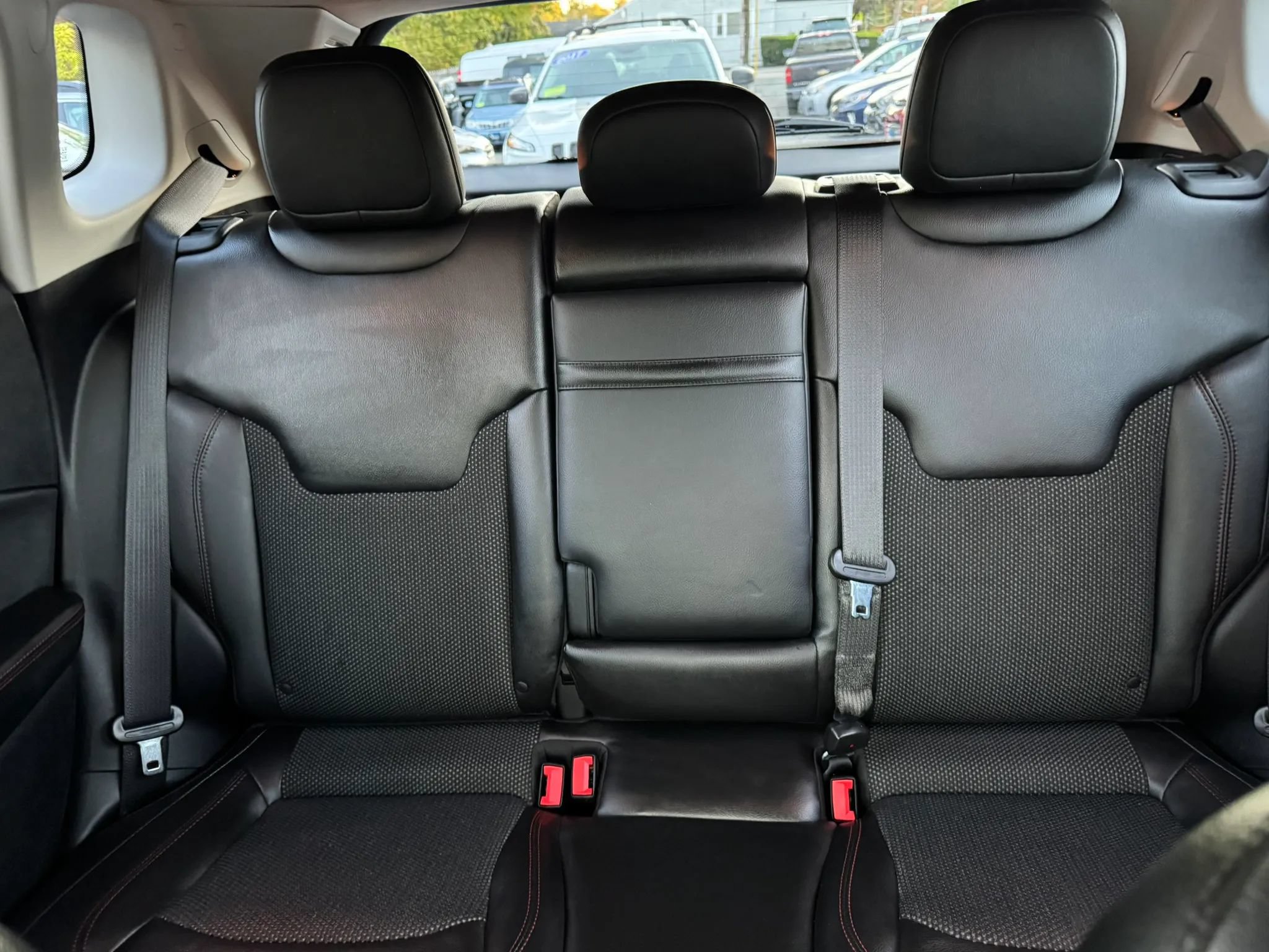 Used 2018 Jeep Compass Trailhawk w/ Cold Weather Group AWD/4WD image 20