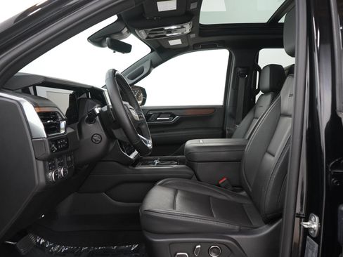 Used 2025 GMC Yukon Denali w/ Denali Reserve Package AWD/4WD image 25