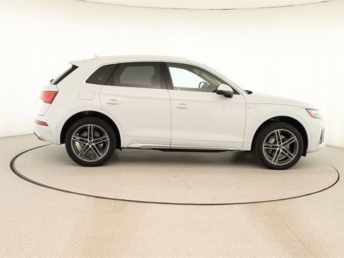Certified 2023 Audi Q5 e Prestige w/ Prestige Package image 8