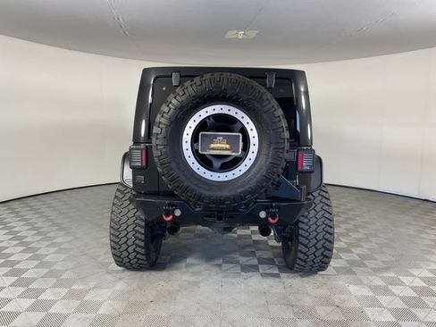 Used 2016 Jeep Wrangler Unlimited Rubicon AWD/4WD image 15