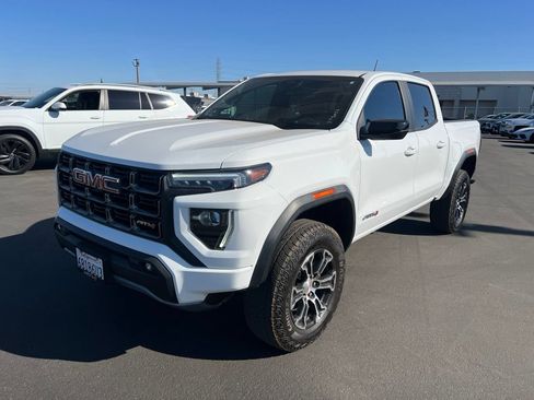 Used 2023 GMC Canyon AT4 w/ Canyon Safety Plus Package AWD/4WD image 2