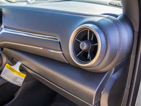 New 2025 Chevrolet Blazer Premier image 16