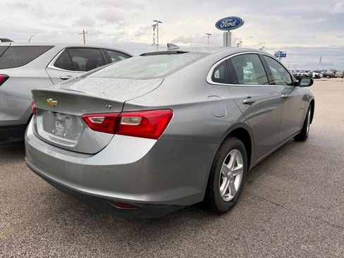 Used 2024 Chevrolet Malibu LT image 3