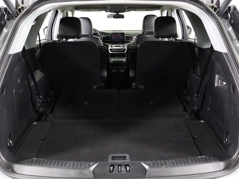 Used 2023 Ford Explorer XLT w/ Equipment Group 202A AWD/4WD image 18
