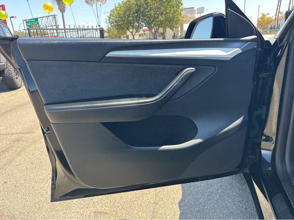 Used 2023 Tesla Model Y Long Range AWD/4WD image 15