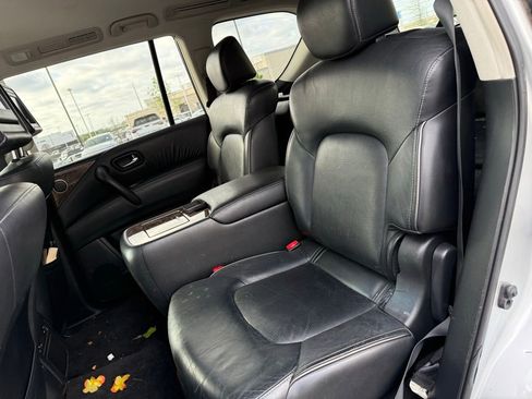 Used 2015 INFINITI QX80 Luxe w/ 22" Wheel Package image 10