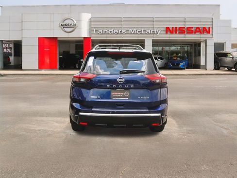 New 2025 Nissan Rogue Platinum w/ Platinum Premium Package image 4