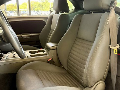 Used 2011 Dodge Challenger R/T image 13