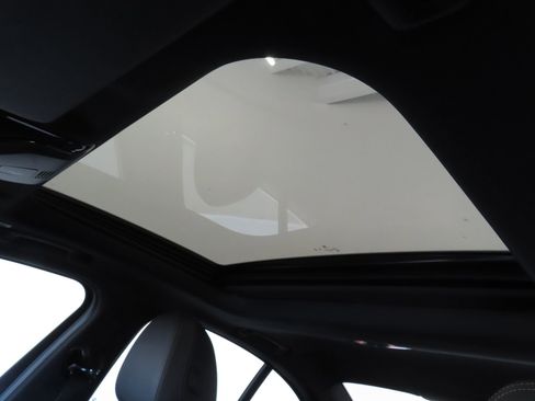 Used 2025 BMW 330i xDrive 330i xDrive image 22