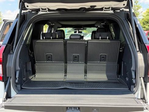 New 2026 Ford Expedition Platinum w/ Stealth Performance Package AWD/4WD image 38