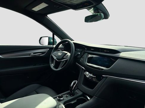 New 2026 Cadillac XT5 Luxury image 29
