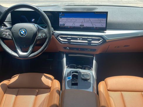 Used 2023 BMW i4 eDrive35 w/ Premium Package RWD image 8
