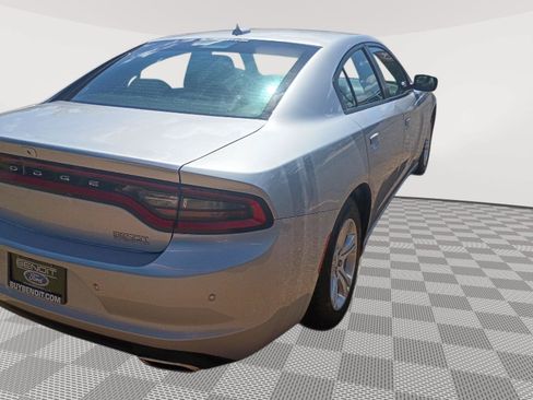 Used 2023 Dodge Charger SXT RWD image 5