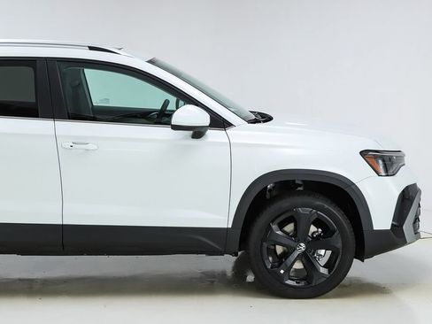 New 2026 Volkswagen Taos SEL image 50