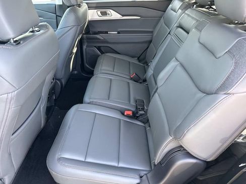 New 2026 Ford Explorer Active w/ Active Comfort Package RWD image 22