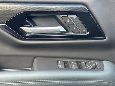 New 2026 GMC Yukon AT4 w/ AT4 Premium Package image 28