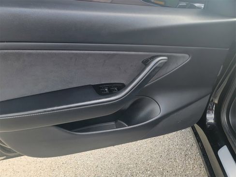 Used 2019 Tesla Model 3 Mid Range image 13