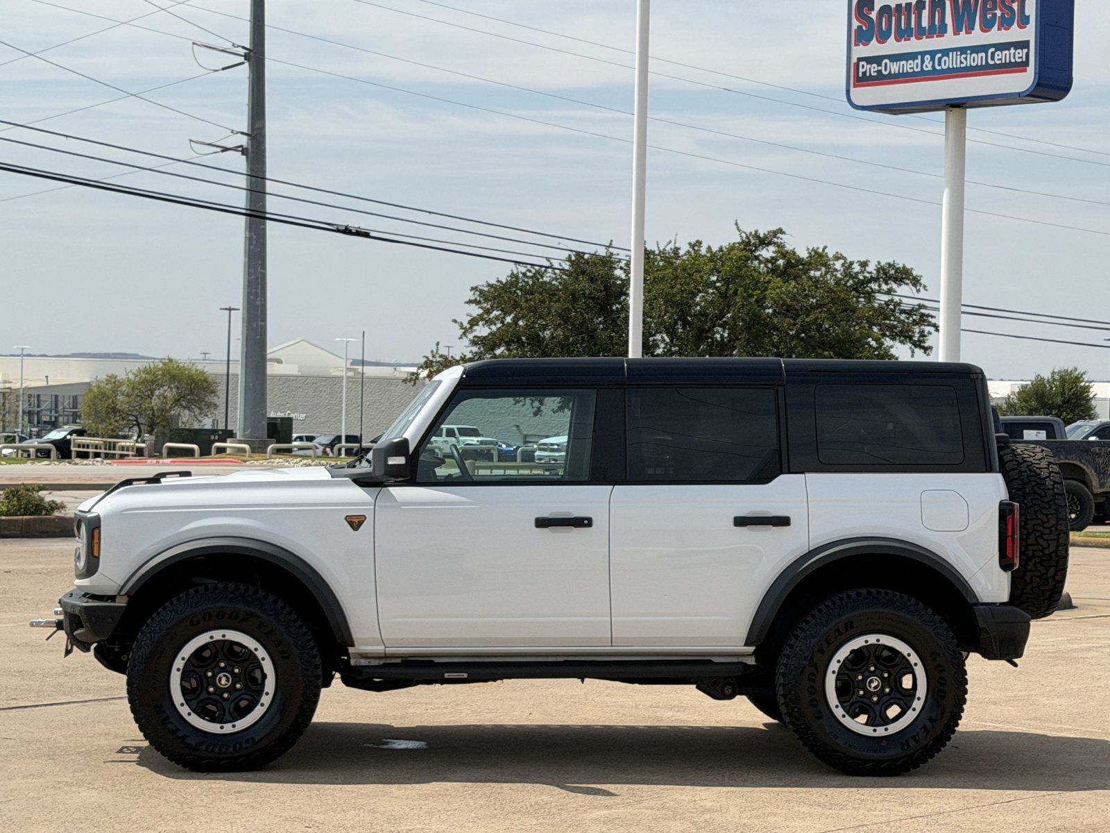 Used 2024 Ford Bronco Badlands AWD/4WD image 7