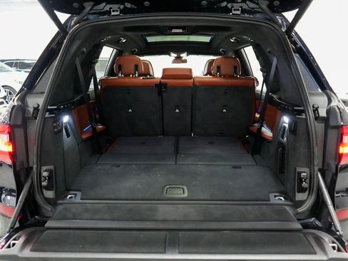 Used 2022 BMW X7 M50i w/ Dynamic Handling Package image 32