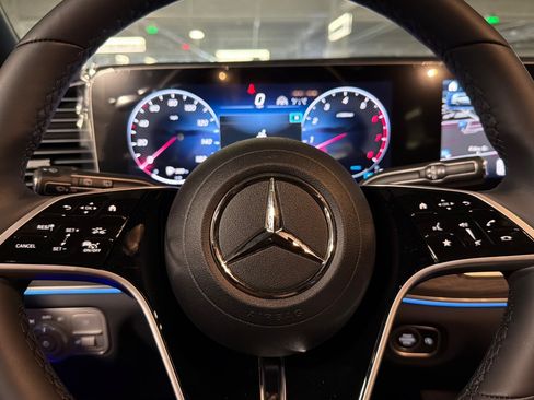 New 2026 Mercedes-Benz GLS 450 4MATIC image 24