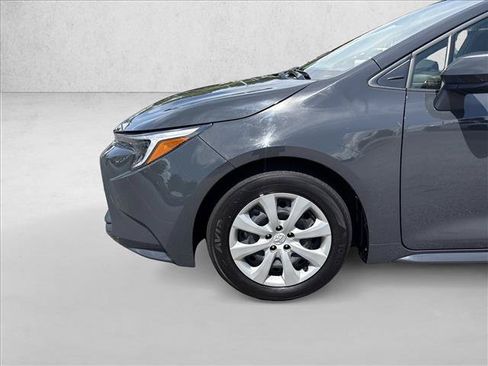 Certified 2025 Toyota Corolla LE FWD image 30