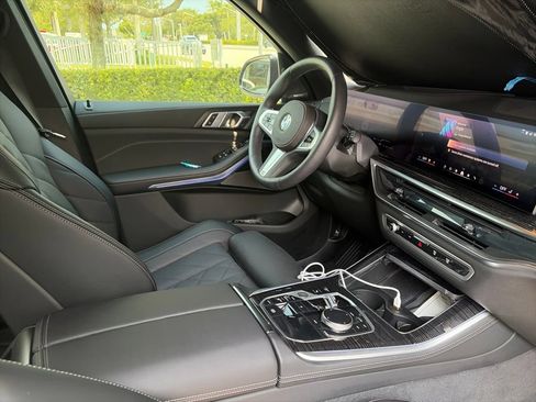 Used 2026 BMW X5 sDrive40i w/ M Sport Package RWD image 5