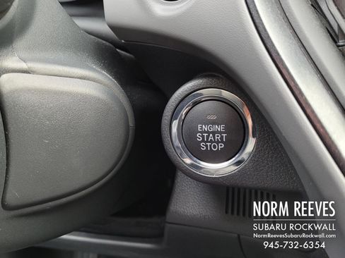 Certified 2025 Subaru Crosstrek 2.5i Limited w/ Crosstrek Mirror Package image 30