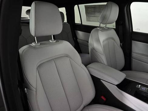 New 2026 Jeep Cherokee Limited image 44