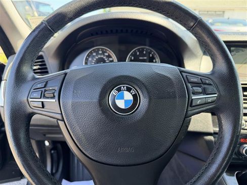 Used 2012 BMW 550i xDrive Sedan AWD/4WD image 21