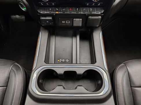 Used 2022 Chevrolet Silverado 3500 High Country w/ Technology Package image 39