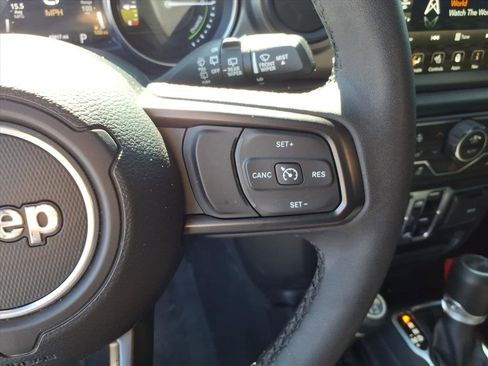 Used 2023 Jeep Wrangler Unlimited w/ Cold Weather Group image 30