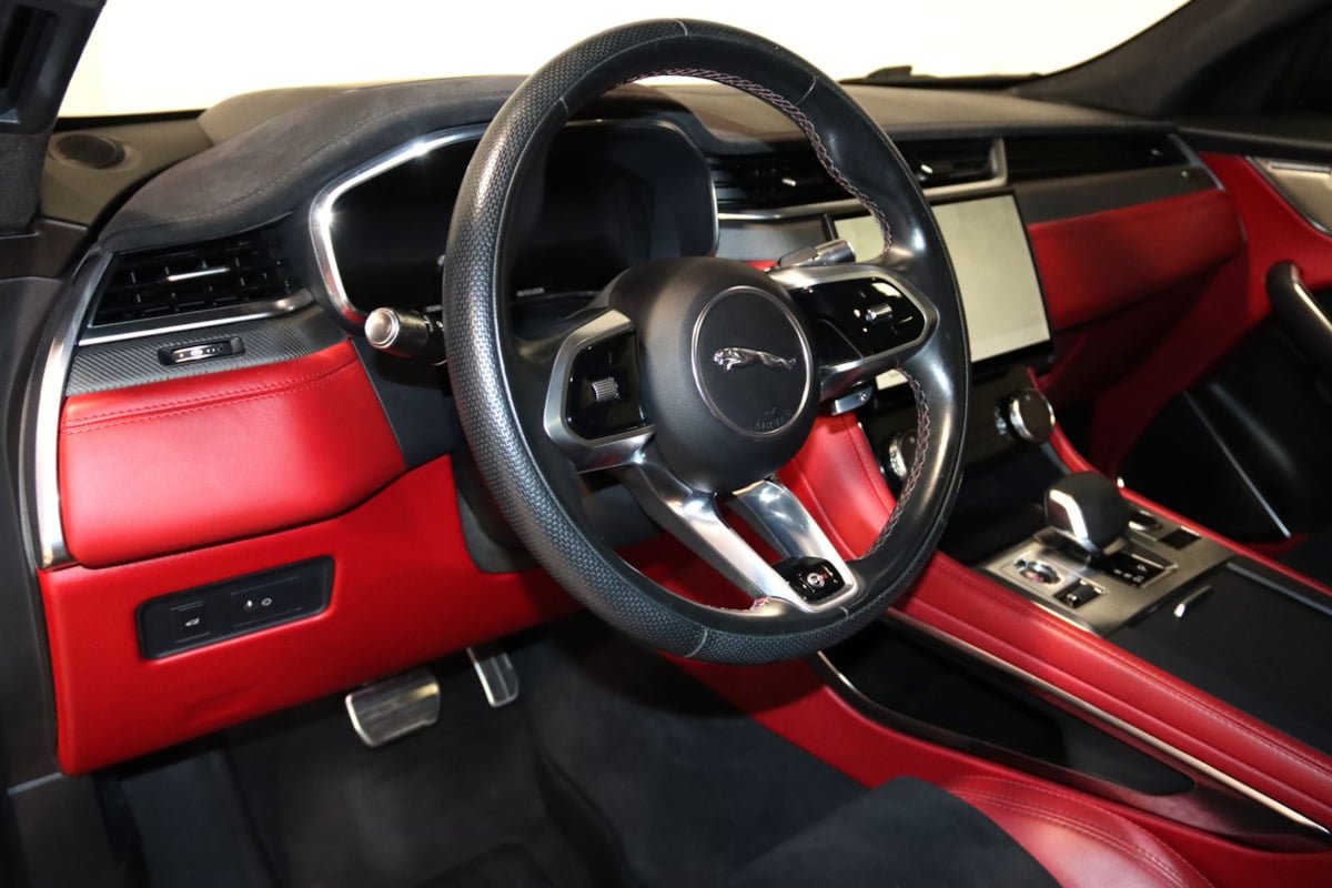 Used 2022 Jaguar F-PACE SVR AWD/4WD image 39