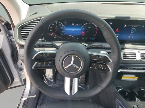 Certified 2026 Mercedes-Benz GLS 450 4MATIC image 28